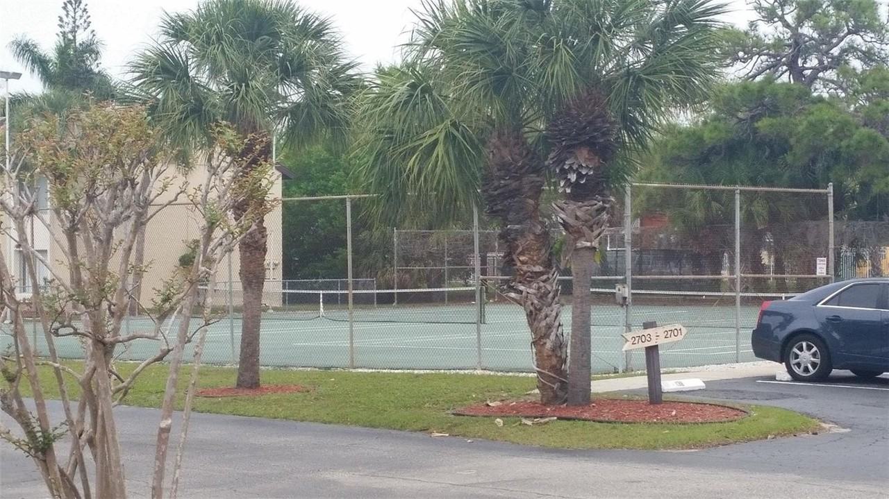 2612 Hidden Lake Dr N #B - Photo 7 of 7