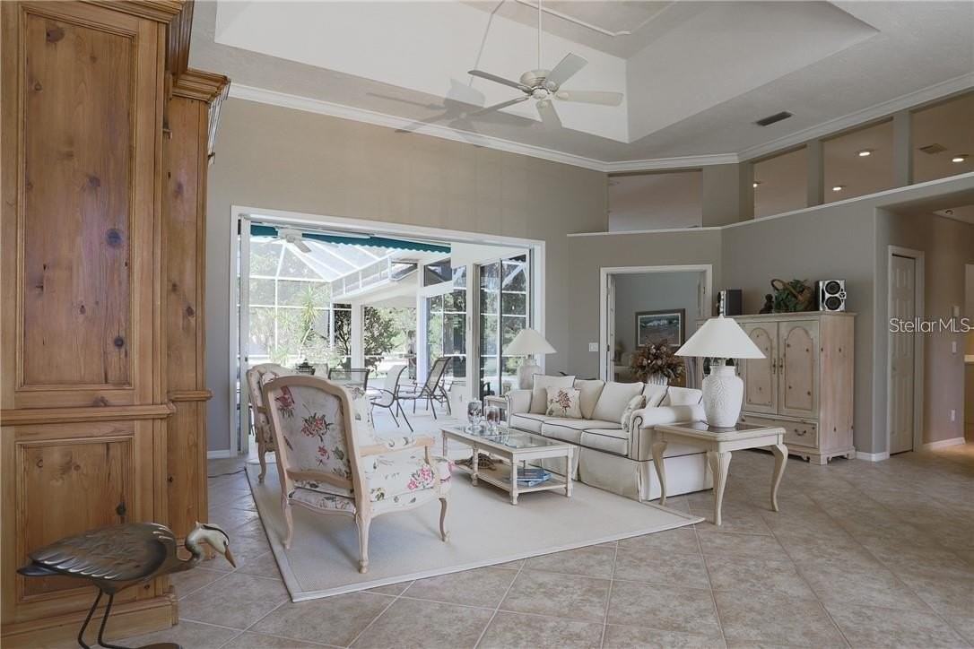 6308 Thorndon Cir - Photo 4 of 42