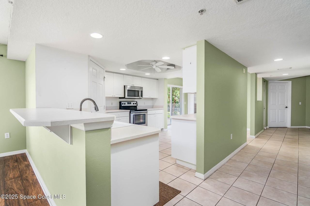 8921 Lake Dr Apt 206 #206 - Photo 3 of 33