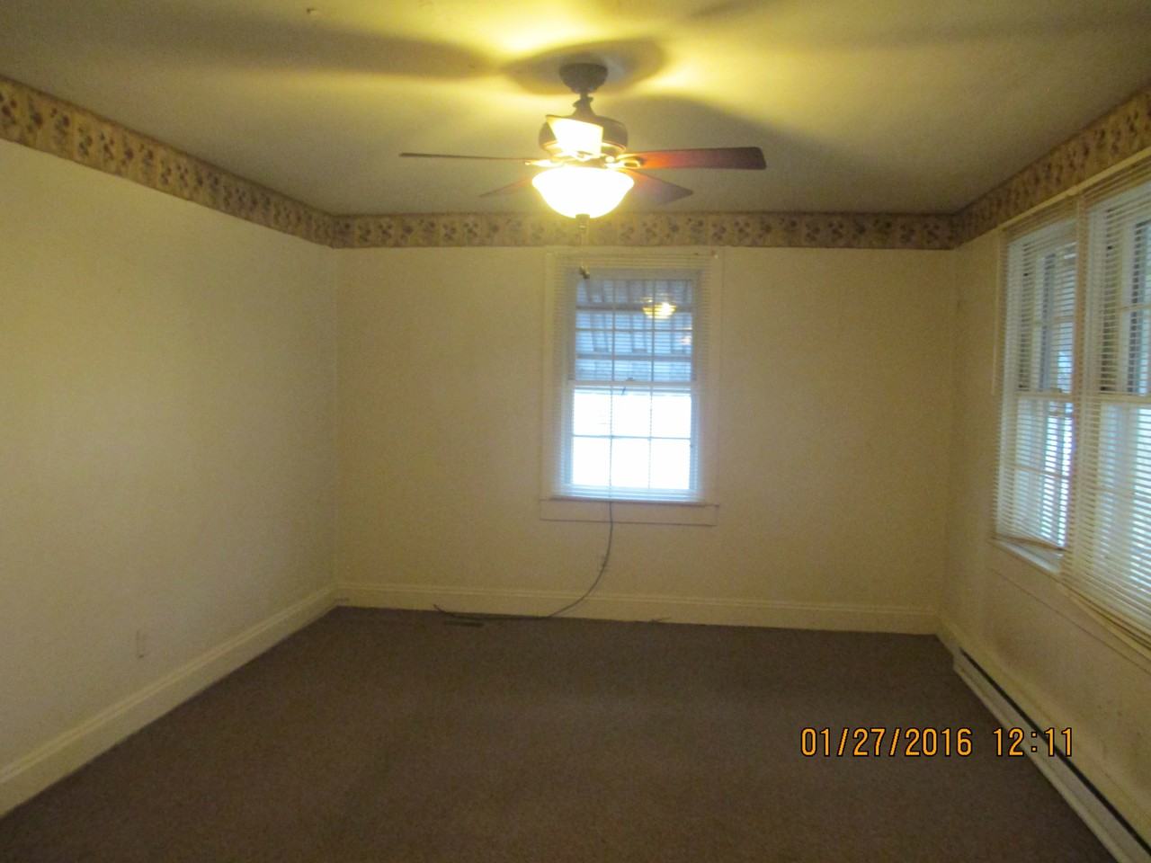 732 Raleigh Dr - Photo 3 of 7