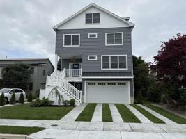 featured image of 7607 Burk Ave