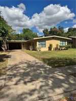 featured image of 902 Fern Ln