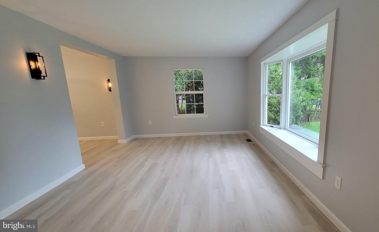 410 Spruce Street - Photo 3 of 8