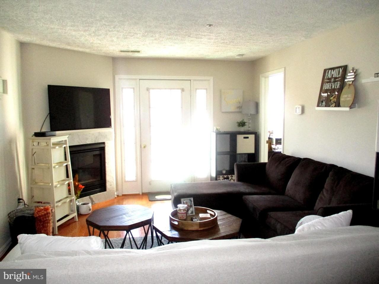 2003 Phillips Terrace #6 - Photo 2 of 11