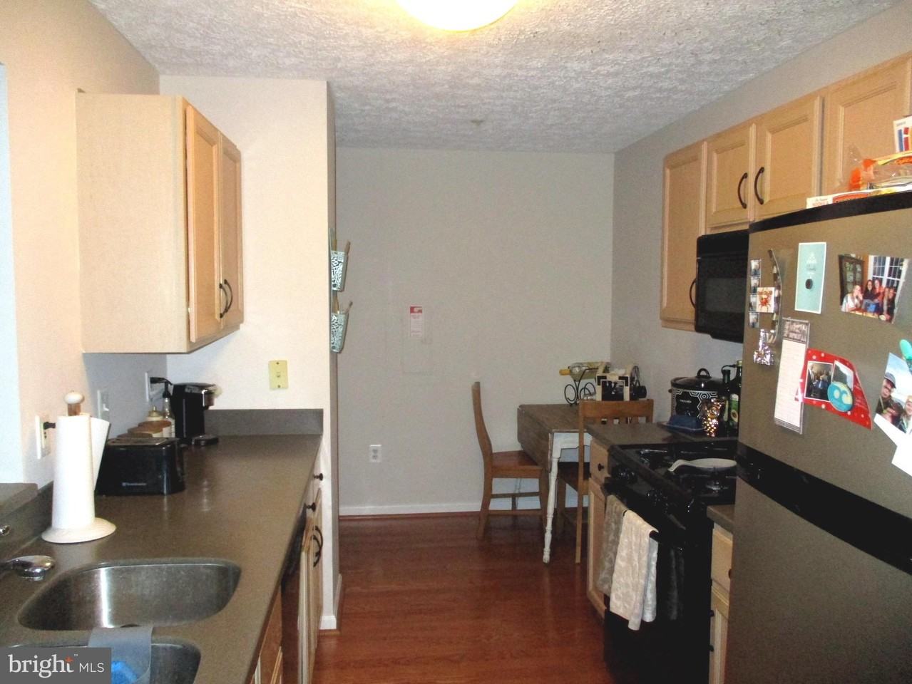 2003 Phillips Terrace #6 - Photo 7 of 11