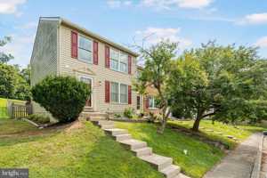 featured image of 3322 Racoon Ct