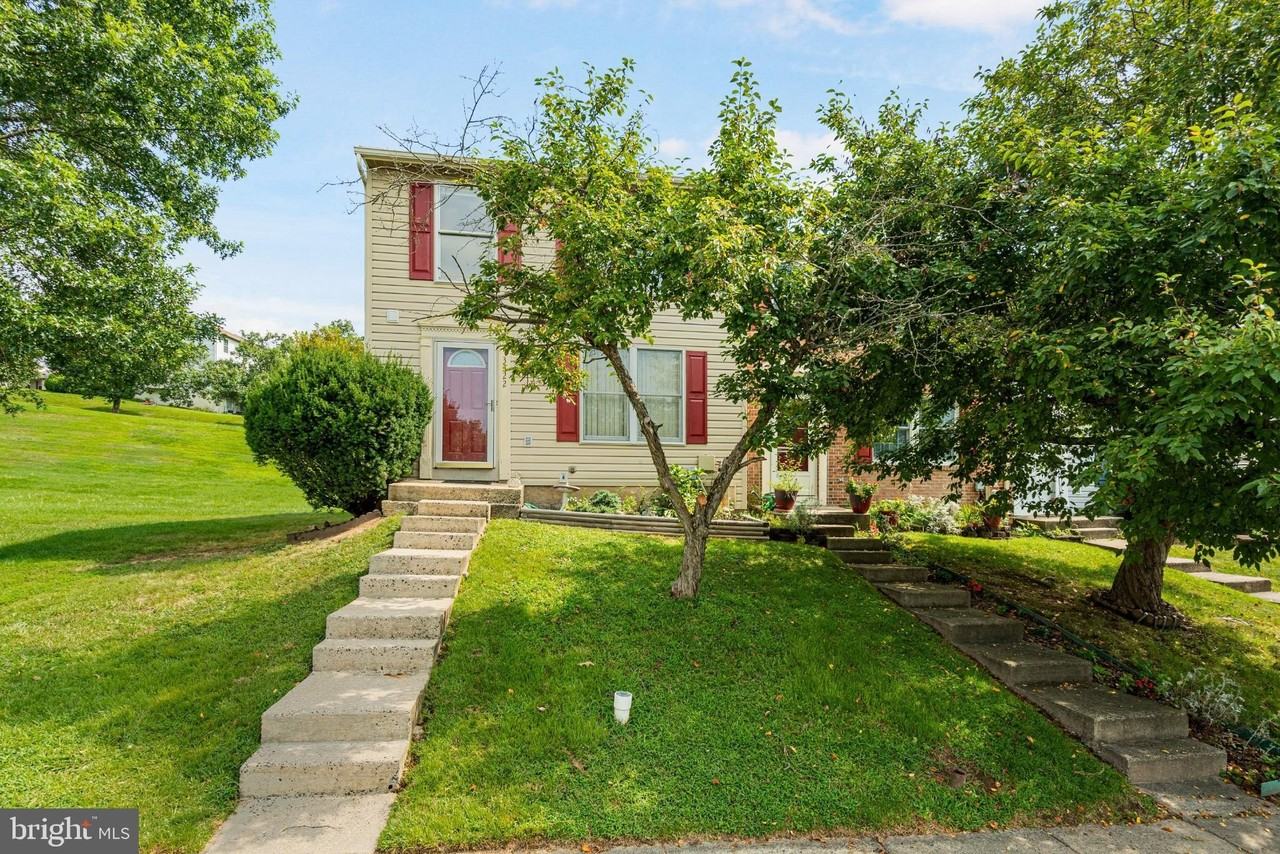 3322 Racoon Ct - Photo 2 of 44