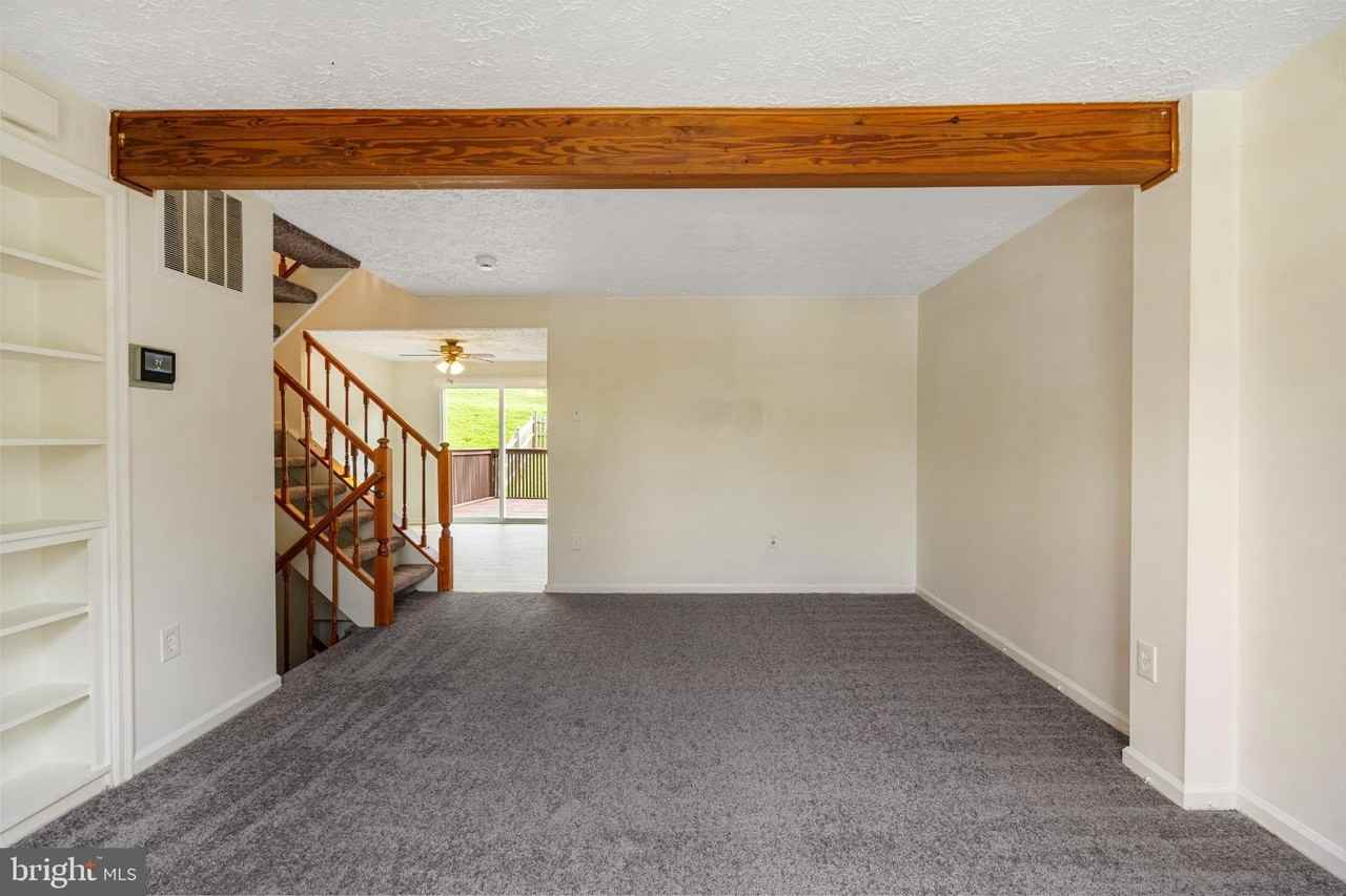 3322 Racoon Ct - Photo 4 of 44