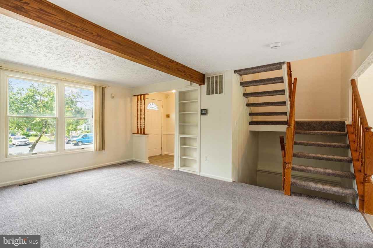 3322 Racoon Ct - Photo 7 of 44