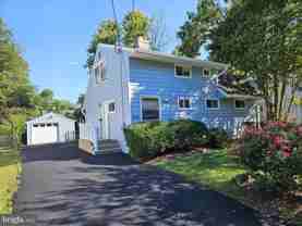 319 Dean Dr - Photo 1 of 1