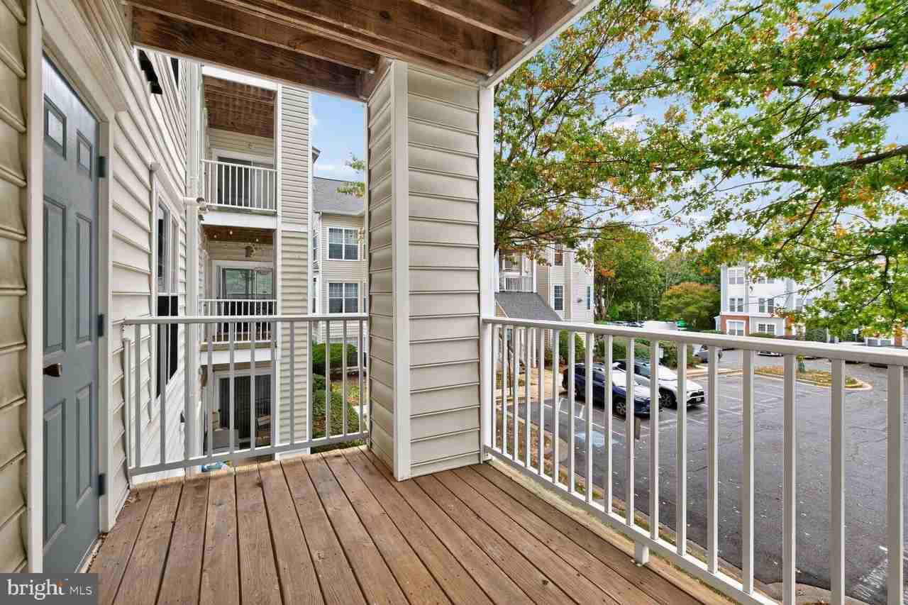 9806-UN 40 FEATHERTREE Terrace unit: A #A - Photo 2 of 25