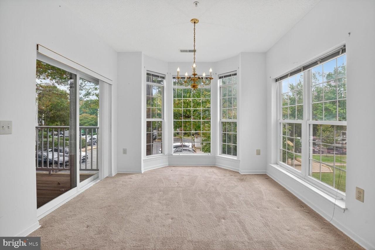 9806-UN 40 FEATHERTREE Terrace unit: A #A - Photo 3 of 25