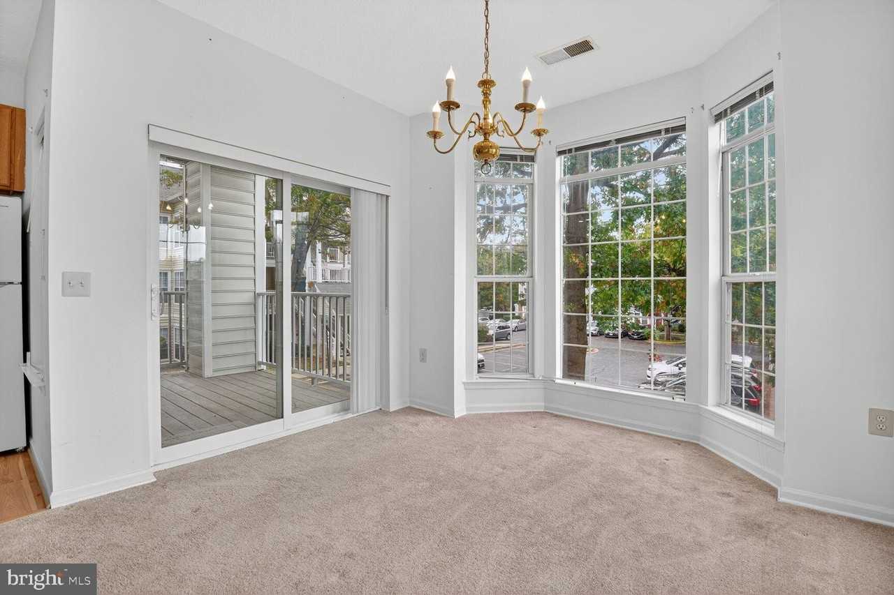 9806-UN 40 FEATHERTREE Terrace unit: A #A - Photo 7 of 25