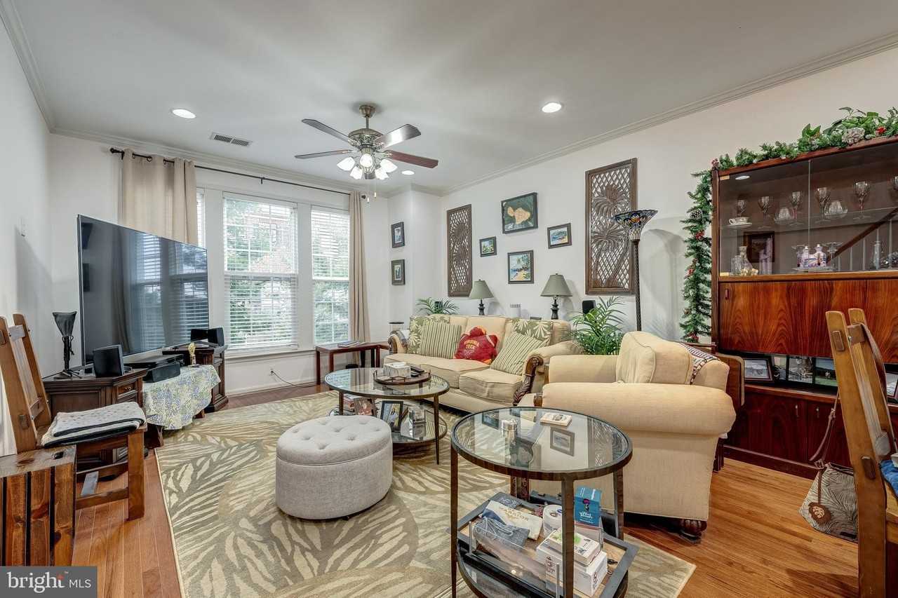 22644 Amberjack Square - Photo 5 of 34