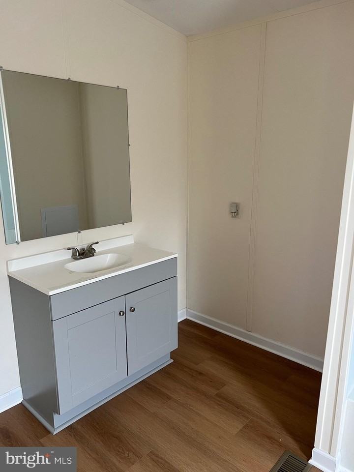 65 Dugan Ct - Photo 5 of 14