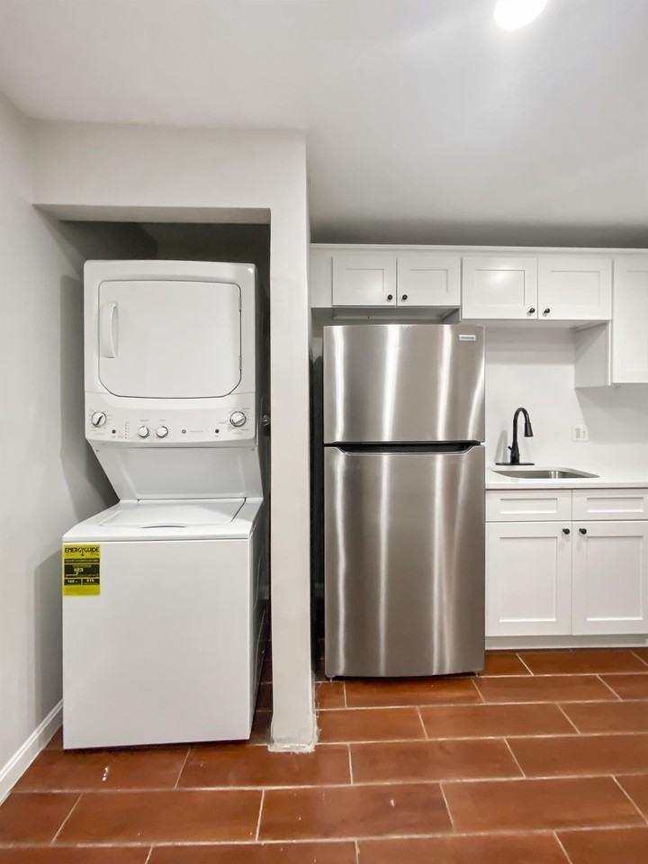 44 Mount Pleasant Ave #B - Photo 2 of 6