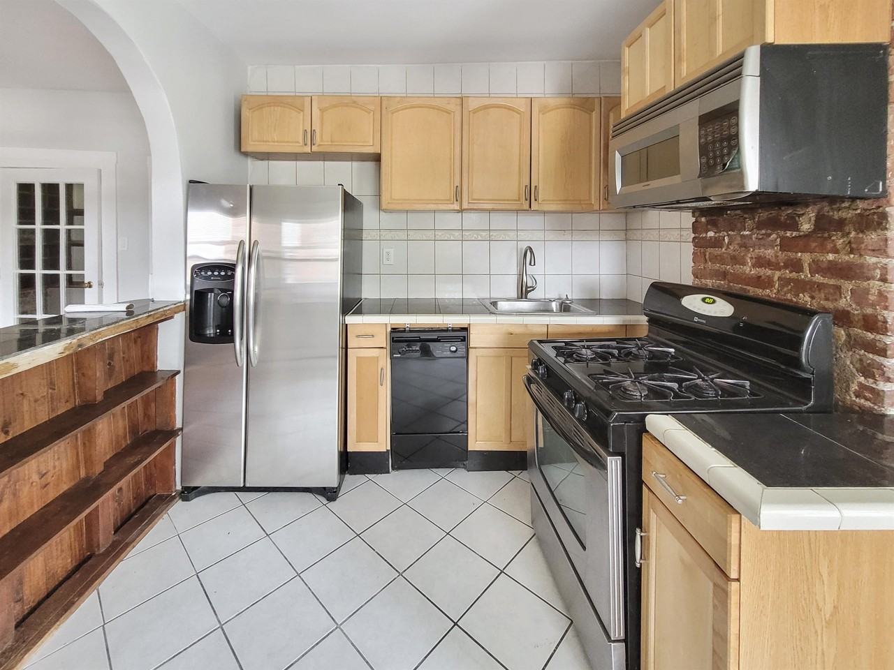 7 Mark St #3 - Photo 4 of 13