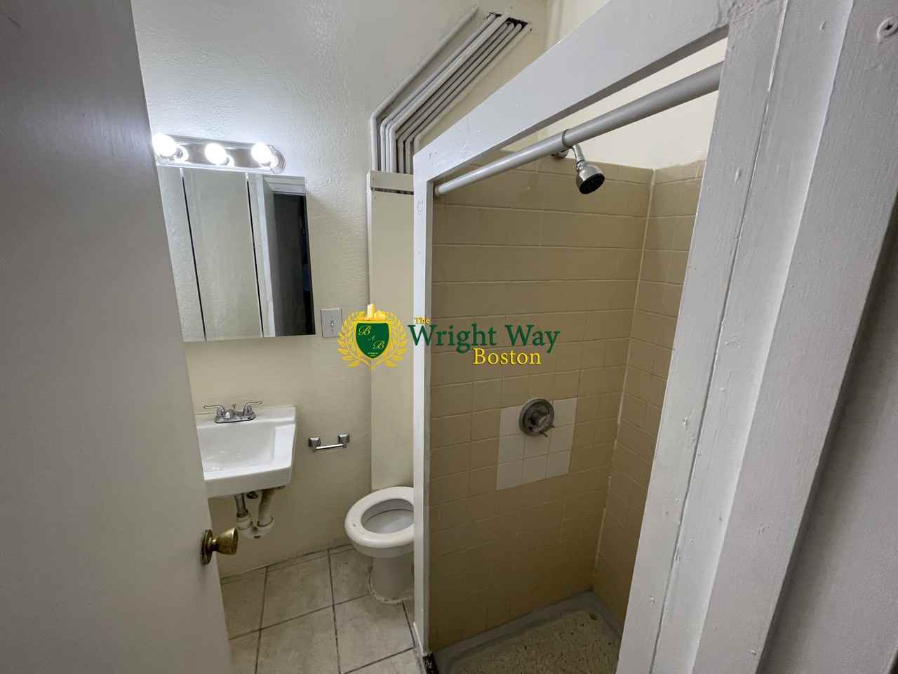 43 Anderson St #2DW - Photo 7 of 8