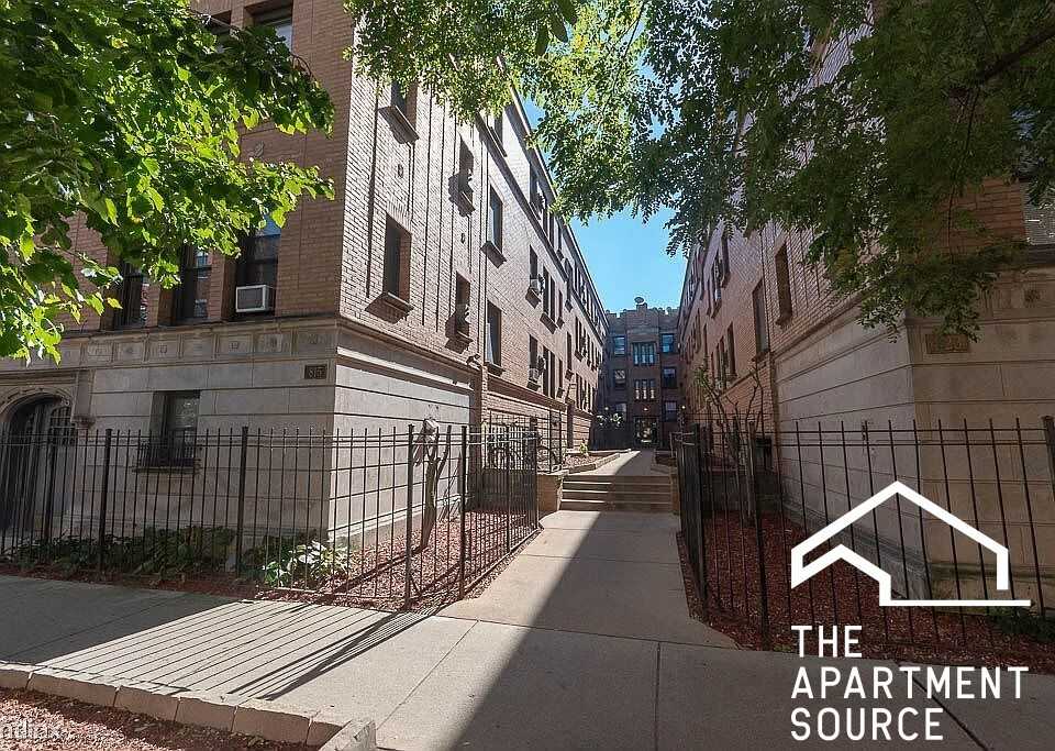 817 W Cornelia Ave #306 - Photo 7 of 7