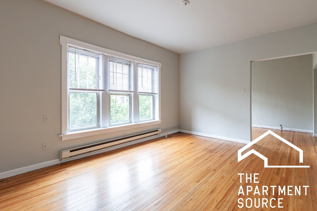 W Barry Ave #S1 - Photo 2 of 10