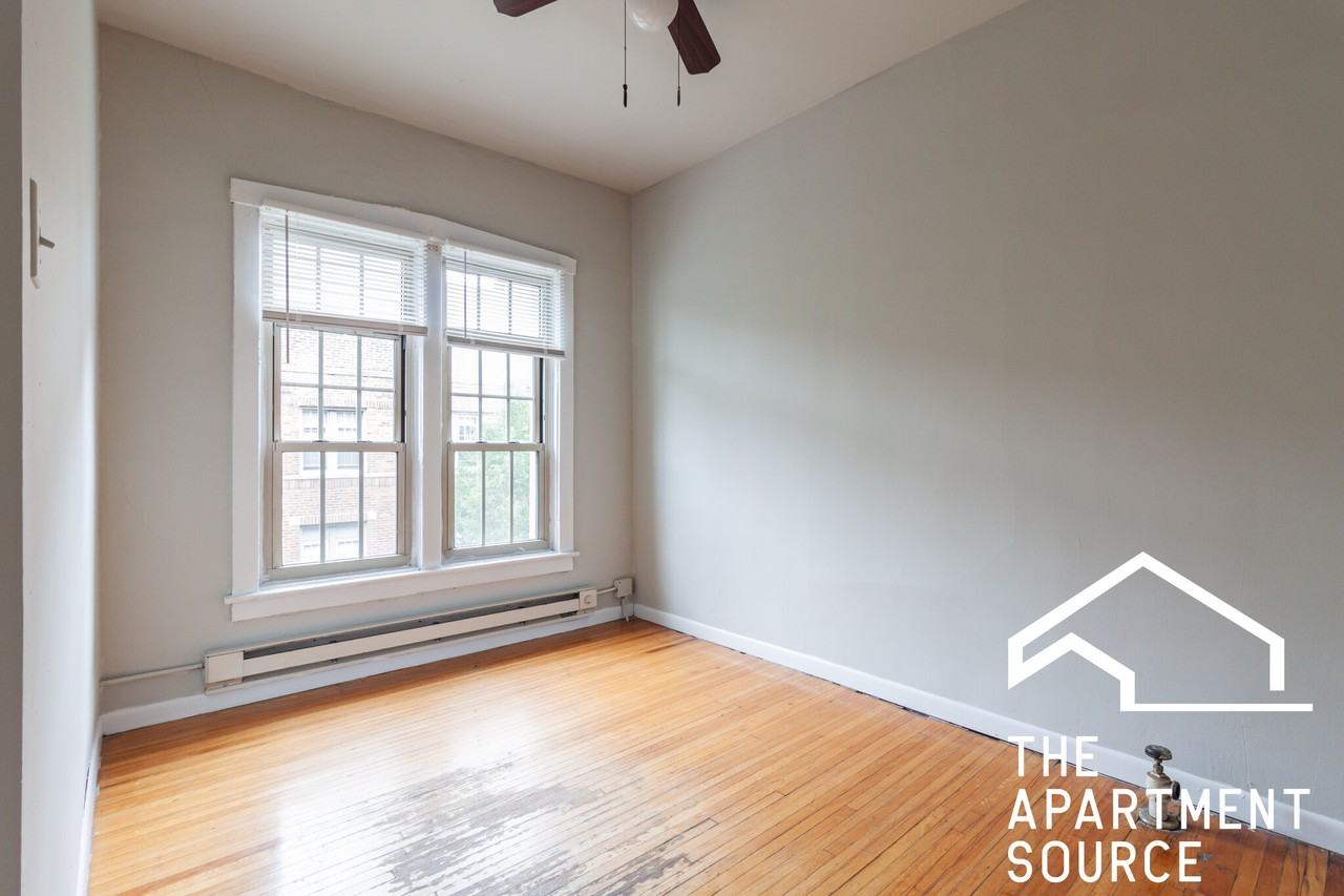 W Barry Ave #S1 - Photo 4 of 10