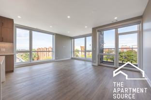2355 W Flournoy St #201 - Photo 1 of 1