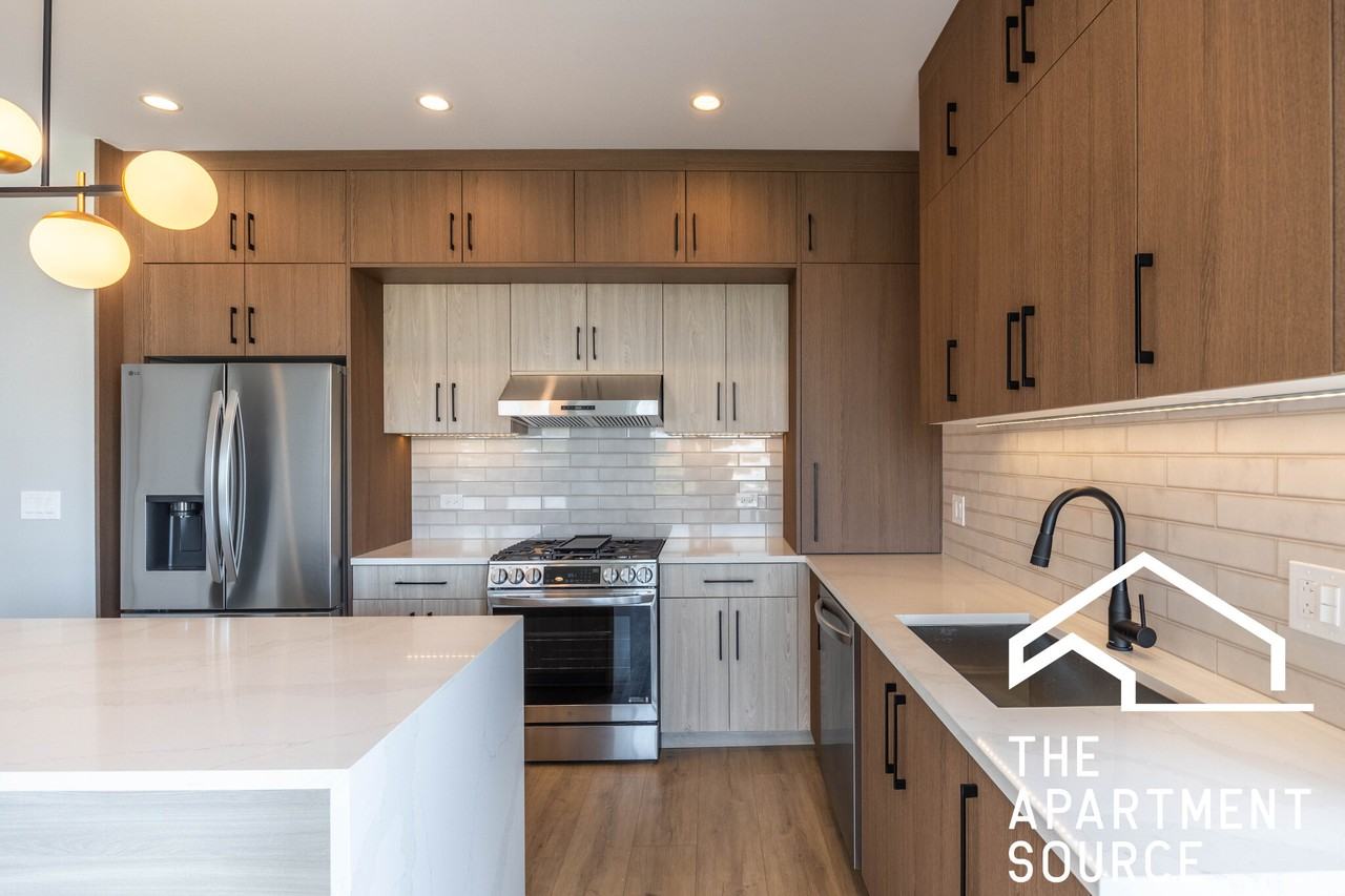 2355 W Flournoy St #301 - Photo 6 of 28