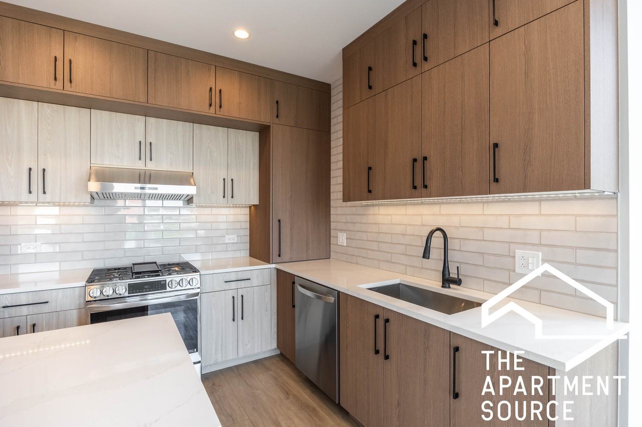 2355 W Flournoy St #301 - Photo 7 of 28