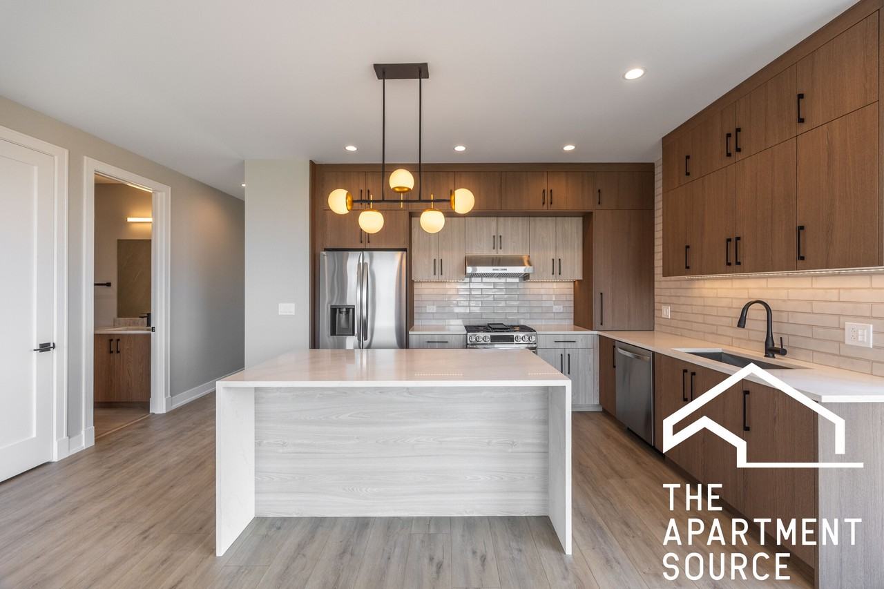 2355 W Flournoy St #201 - Photo 2 of 29