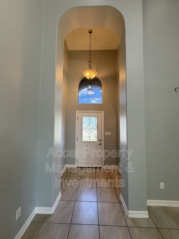 1402 Mulberry Drive - Photo 2 of 29