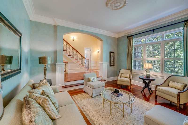 1008 Medinah Ct - Photo 5 of 20