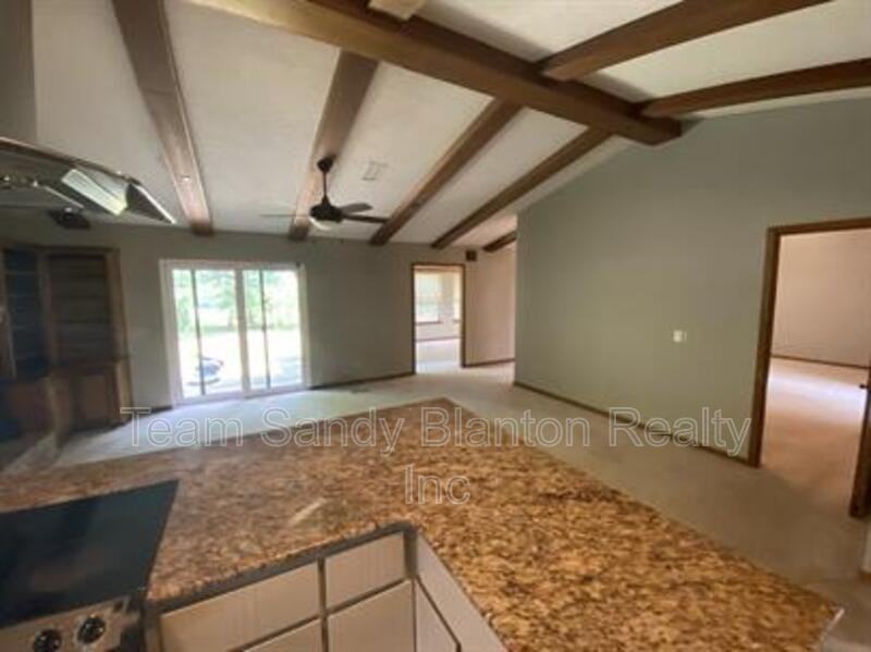 8874 Burning Tree Rd - Photo 3 of 40