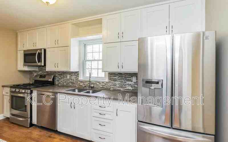 7105 Sunset Ter - Photo 2 of 32