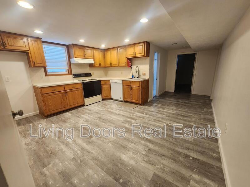 3870 Steele Ave - Photo 4 of 23