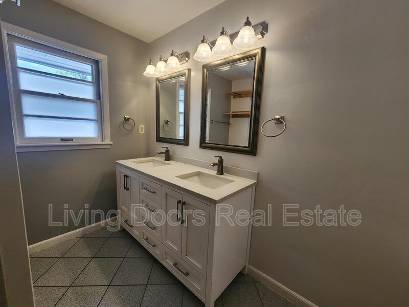 3870 Steele Ave - Photo 5 of 23