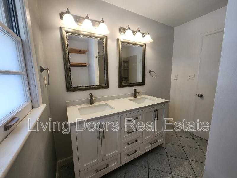 3870 Steele Ave - Photo 6 of 23