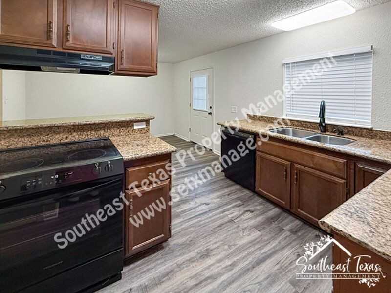 4127 Arthur Ln - Photo 4 of 18