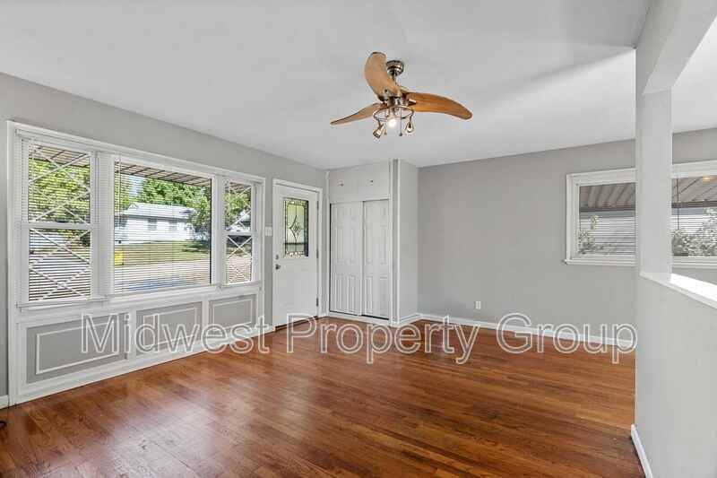 1700 Newhall Ct - Photo 6 of 25