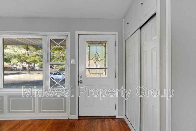 1700 Newhall Ct - Photo 7 of 25