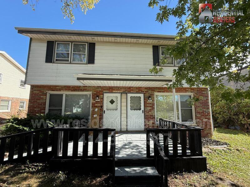 5824 N 117th St - Photo 2 of 14
