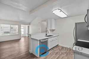 featured image of 1016 Hornblend St #7