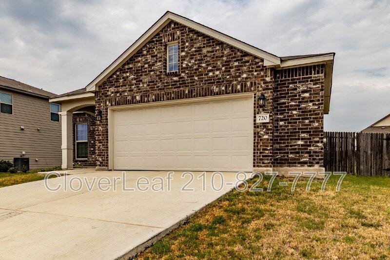 720 Red Barn Bnd - Photo 2 of 34