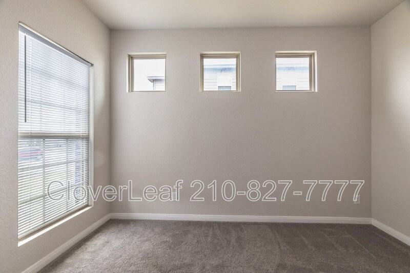 720 Red Barn Bnd - Photo 7 of 34