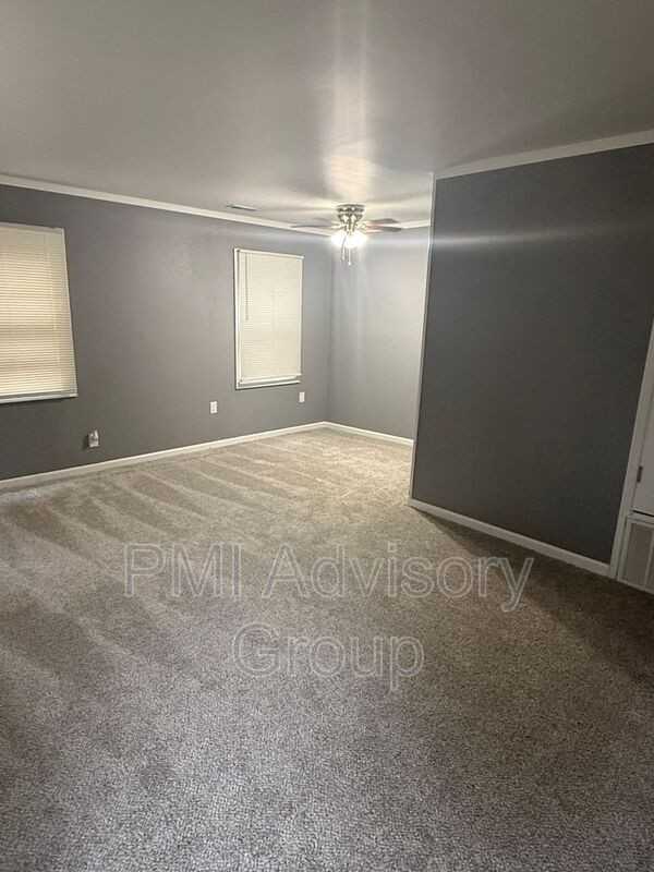 305 Se 33rd Ter - Photo 2 of 8