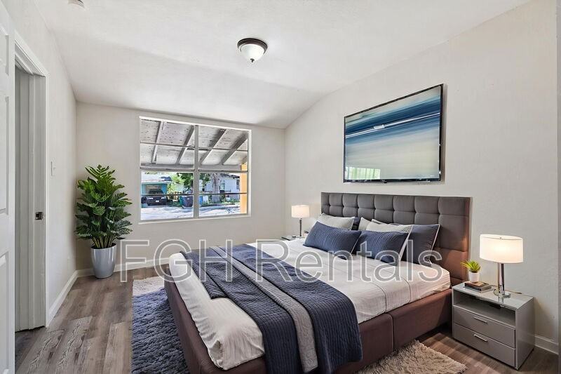 2215 Hays St - Photo 7 of 14