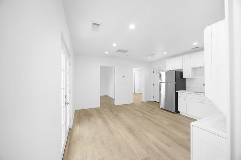 308 North Catalina Avenue #4 - Photo 2 of 14