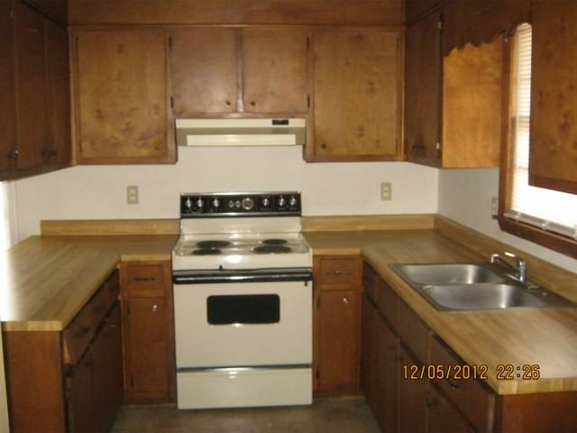 4541 Greystone Dr - Photo 3 of 8