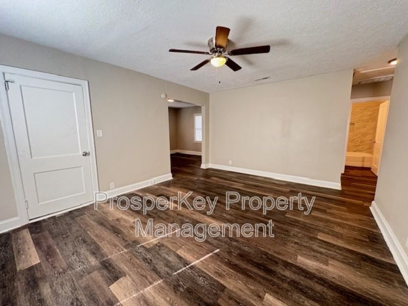 4617 Rosemont Drive - Photo 4 of 30