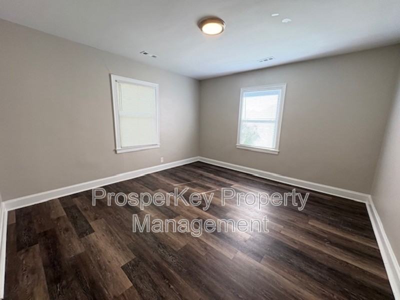 4617 Rosemont Drive - Photo 6 of 30