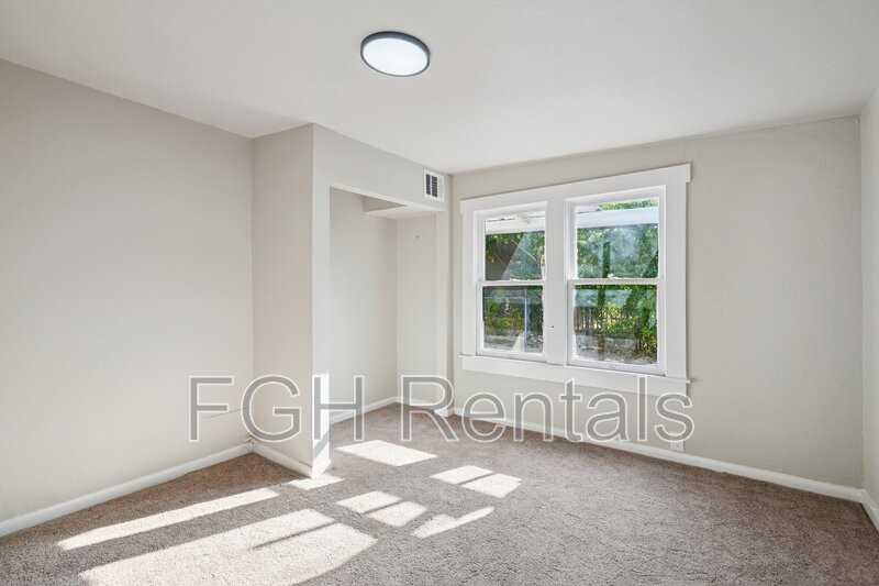 2332 E Houston St - Photo 5 of 12